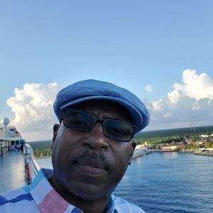 Meet your Posher, Earnest